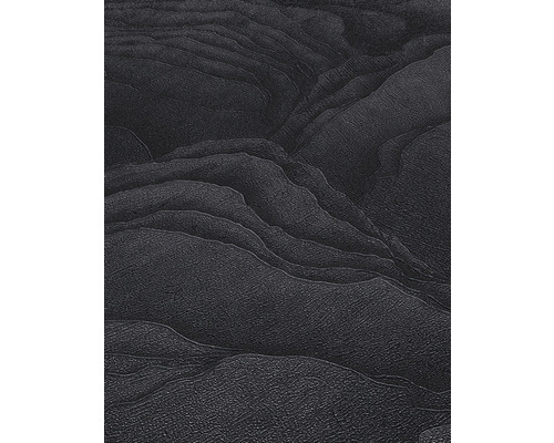 Detailopname van een zwart reliëfbehang met abstracte patronen.