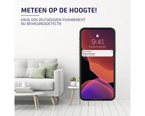 Beveiligingssysteem met bewegingsmelding op een smartphone in een woonkamer