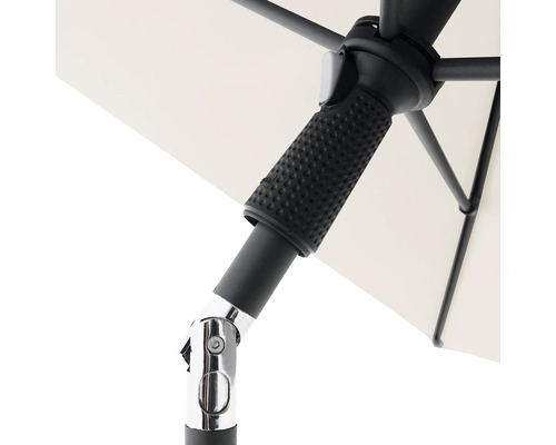 Detailopname van het parasolframe met draaiknop