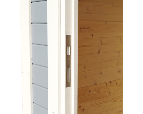 Detail van een schuifdeur met metalen komgreep