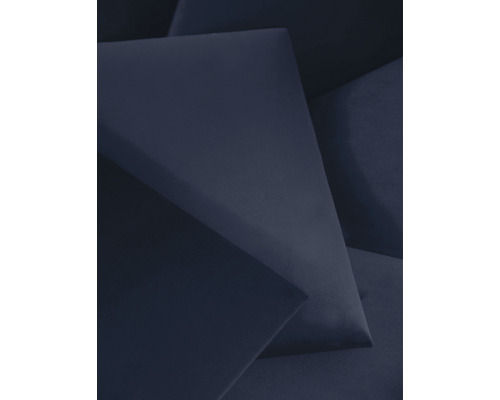 Stapel donkere enveloppen