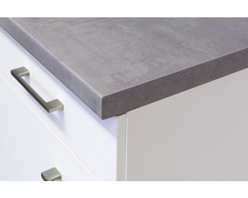 Keukenwerkblad op een keukenkast