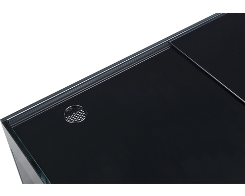 Gedetailleerde weergave van een aquarium met zwarte afdekking en ventilatieopening