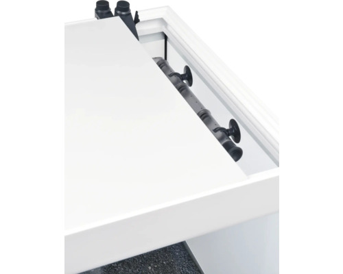 Aquarium met deksel, filtermateriaal en verwarmingselement