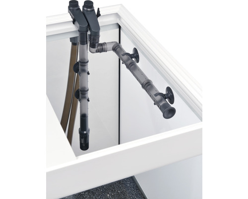 Aquariumfilterinstallatie in aquarium