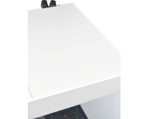 Gedetailleerd zicht op een witte wastafel