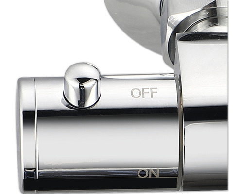 Gedetailleerde weergave van een verchroomde kraan met de markeringen ''ON'' en ''OFF''.