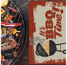 Decoratieve grillmat met gerechten op de grill en het opschrift Barbecuetijd