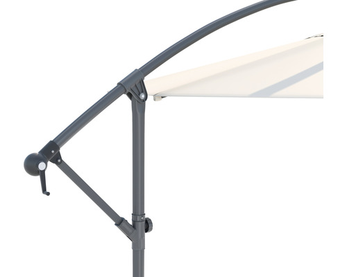 Detailopname van een parasol met slinger mechanisme en grijs frame