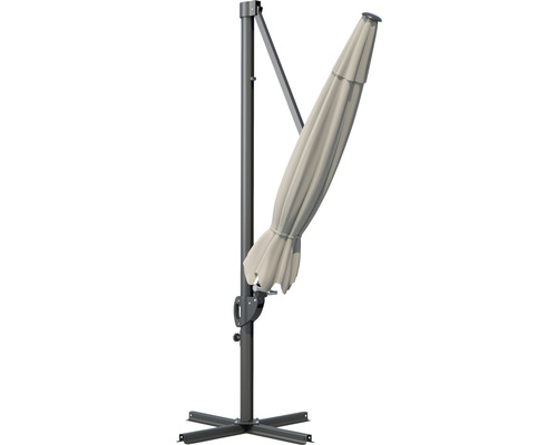 Gesloten zweefparasol op standaard