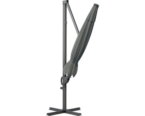 Grijze zweefparasol met voet, gesloten.