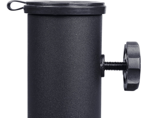 Detailopname van een parasolvoet met stelschroef