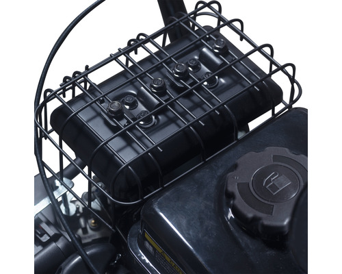 Gedetailleerd beeld van de motor van een sneeuwfrees