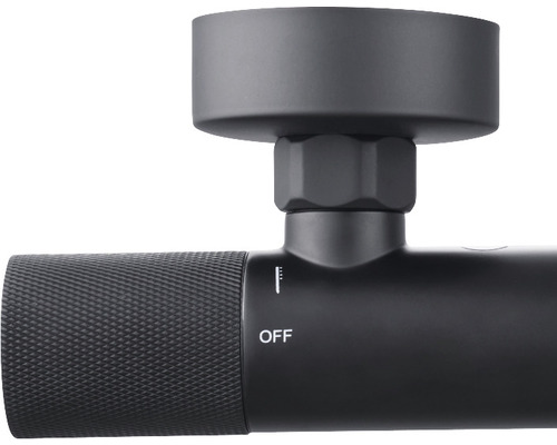 Detailopname van een thermostatische douchearmatuurregelaar met temperatuurweergave en uit-stand.