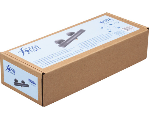 Verpakking van een douchearmatuur van het merk Form and Style Kuda, 31 bij 13 bij 7 centimeter
