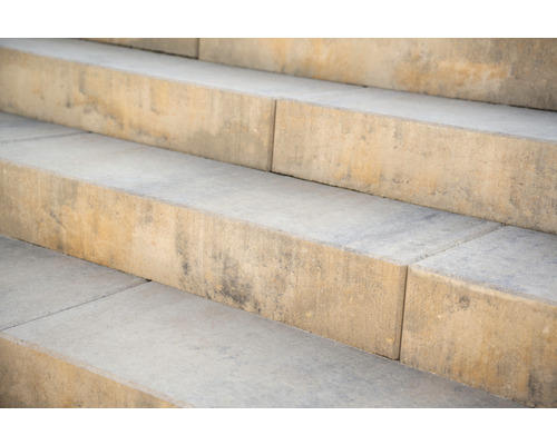 Close-up van stenen trappen buitenshuis