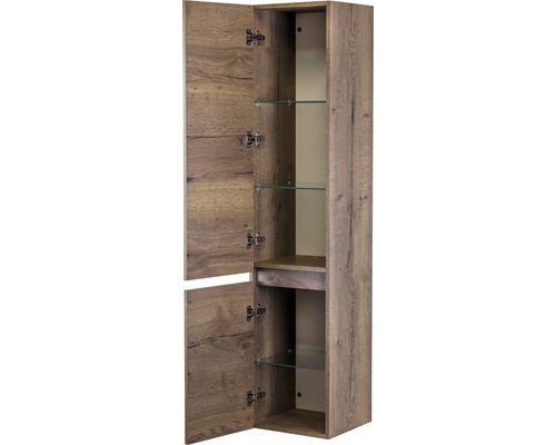 Hoge kast met open deur en glazen planken voor badkamer