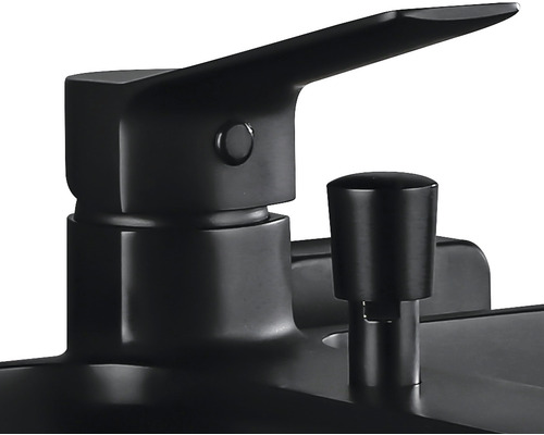 Detailopname van een kraan met hendel en afvoergarnituur