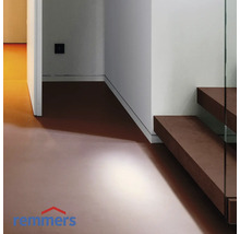 Interieur met trap en vloercoating