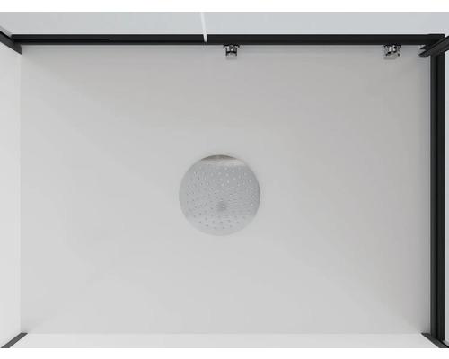 Interieur van een douche met douchekop en zwart frame