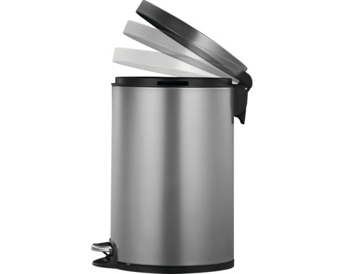 Metalen pedaalemmer met open deksel