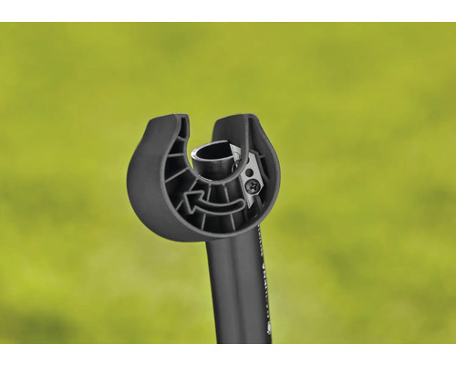 Detailopname van een grassnijder met snijgereedschap