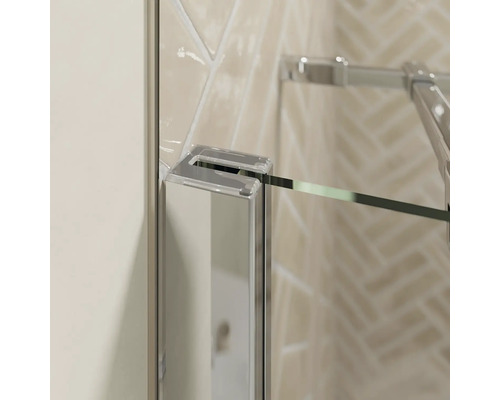 Detail van een douchecabine met fittingen