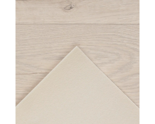 Vloerbedekking op houten vloer