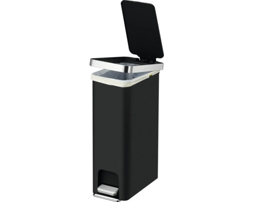 Zwarte pedaalemmer met open deksel en vuilniszak