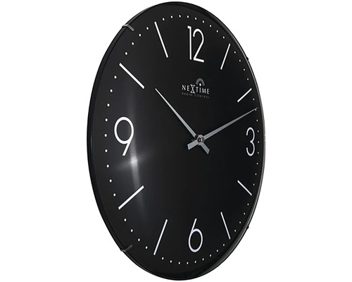 Wandklok met radiografische bediening