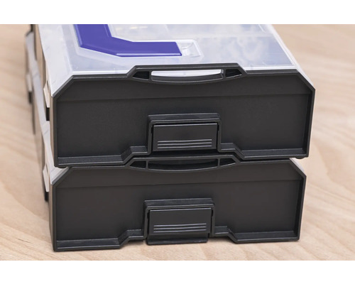 Twee op elkaar gestapelde assortimentsdozen