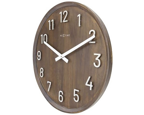 Houten wandklok met cijfers