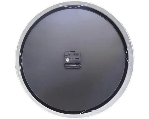 Achterkant van een wandklok met uurwerk