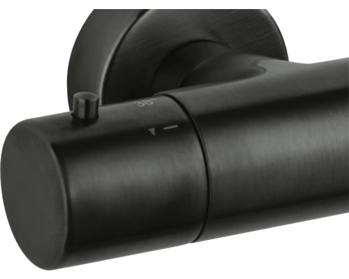 Close-up van de temperatuurregelaar van een kraan