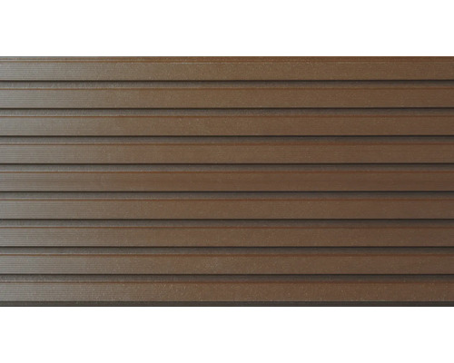 Bruine kunststof gevelbekleding in horizontale weergave