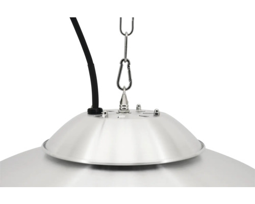 Detailopname van een hanglamp met ketting