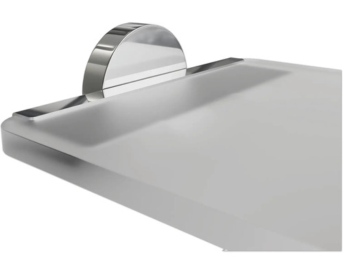 Glazen plank met metalen beugel