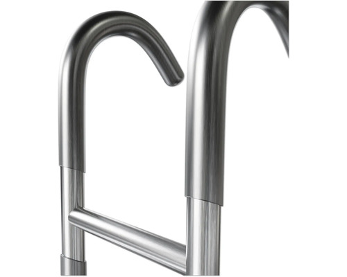 Detail van een roestvrijstalen ladder