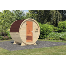 Houten barrelsauna in de tuin