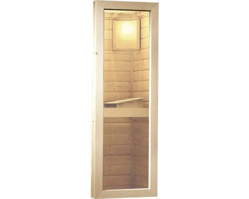 Binnenaanzicht van een houten sauna met banken en licht