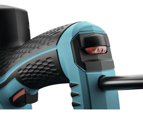 Detailopname van een tuingereedschap met handgreep en schakelaar