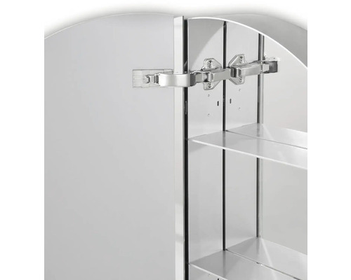 Detailopname van een geopende spiegelkast met planken en scharnieren