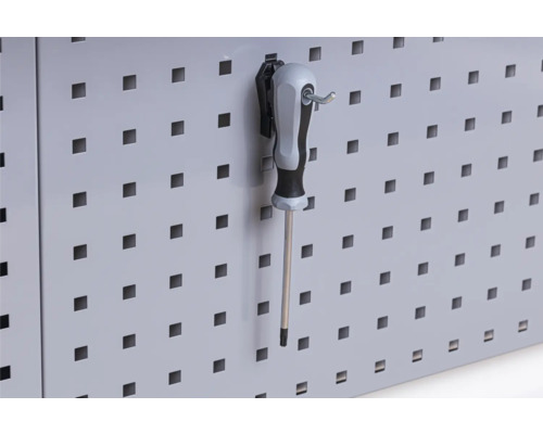 Gereedschapswand met schroevendraaier en haak