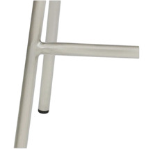 Detailaanzicht van metalen frame van een kruk