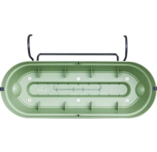 Groene bloembak met beugel voor het balkon