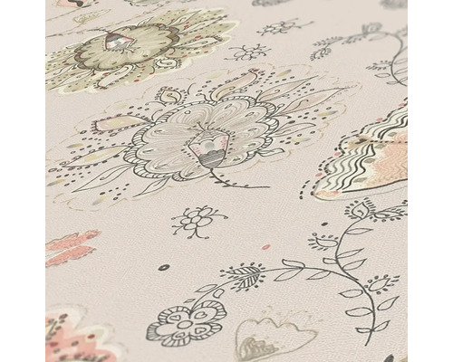 Close-up van een behang met bloemmotief