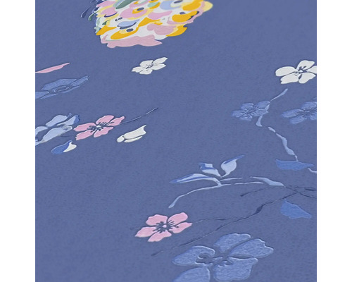Close-up van een blauw behang met bloemmotief