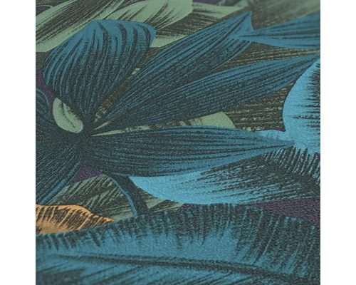 Close-up van een patroonbehang met bladmotief