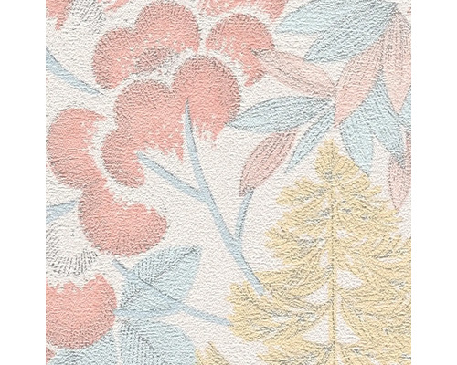 Close-up van een gestructureerd behang met bloemen- en bladerenmotief