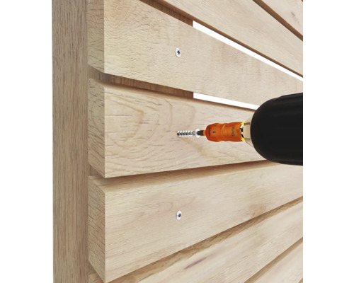 Accuboormachine schroeft schroef in houten constructie